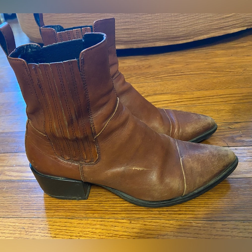 Vagabond Shoemakers Marja Cap Toe Bootie (Women) Brandy Leather Size 8 / EU 39